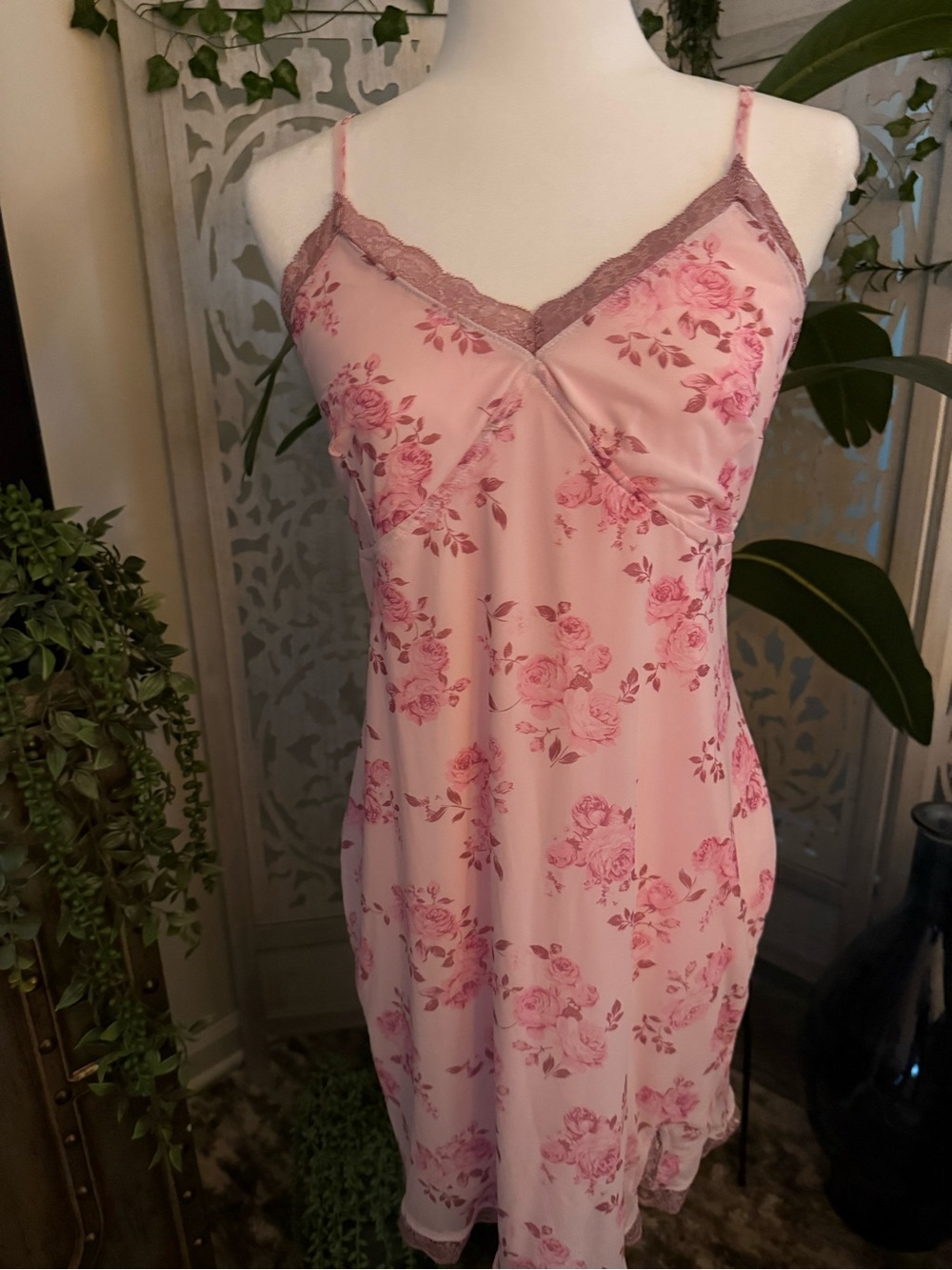 Source Unknown Pink Floral Lace-Trim Chemise